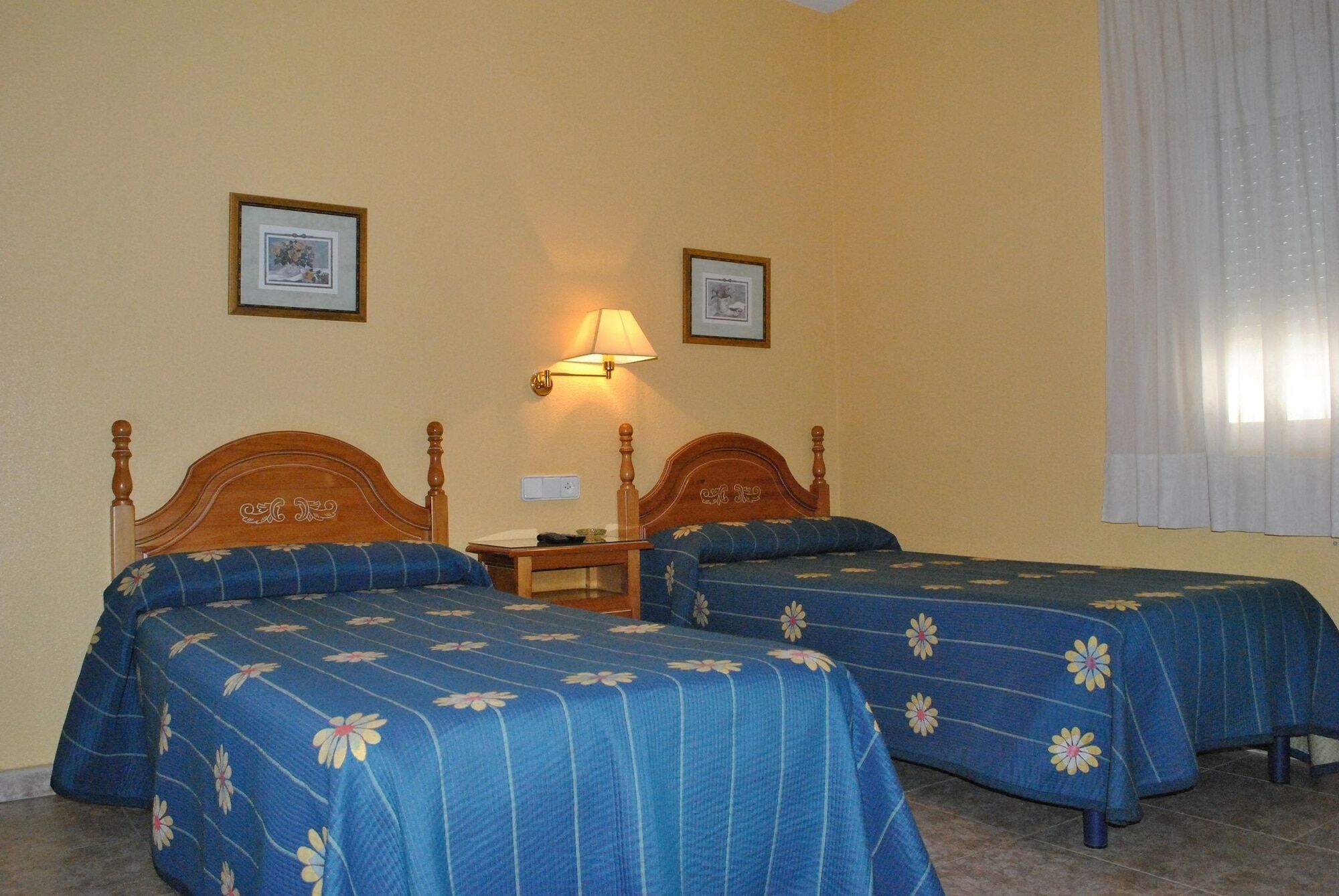 Hostal Rey Teodomiro Orihuela Buitenkant foto